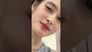 cewek cantik manis empat