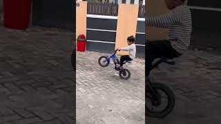 Belajar wheelie