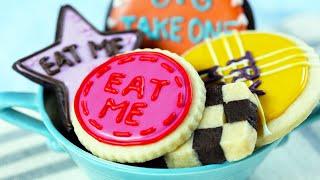 ALICE IN WONDERLAND 'EAT ME' COOKIES - NERDY NUMMIES