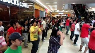 BSIT - 4A (FLASHMOB IN SM TARLAC)