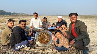 Picnic With Friends …. Maza Agya ️