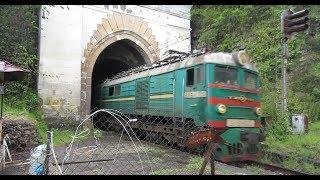 VL8-1162 electric locomotive. Abkhazia, Gagra, Abaata platform