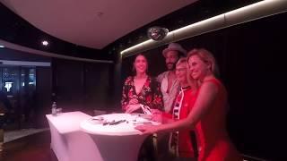 Mein Schiff 5 "Auf Tanzkurs" Autogrammstunde mit Rebecca Mir, Massimo Sinató, Sarah Latton