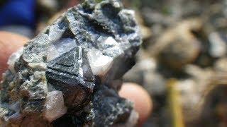 Finding Spinel at the Parker Mine -  Rocks and Minerals of Quebec