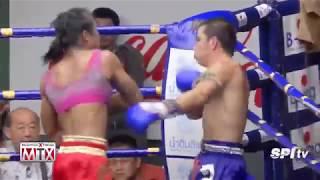 Девушка против Мужчины муай тай Тайский бокс