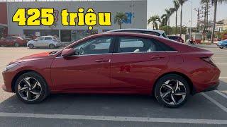 Hyundai Elantra 2.0 AT Cao cấp 2023 bơi lội giá 425 triệu