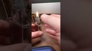 прикольный трюк с зажигалкой zippo