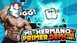 ¡¡¡MI HERMANO MENOR COMPLETA SU PRIMER DEMON DE GEOMETRY DASH!!!