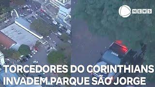 Polícia cerca Parque São Jorge após invasão de torcedores do Corinthians