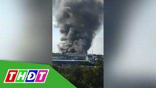 Cháy lớn tại công ty gỗ ở Bình Dương | THDT