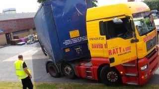 Lorry driver turn fail.