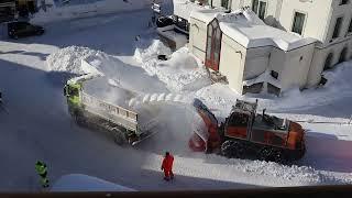 Züge und Schneeräumung an Weihnachten 2024 in Andermatt