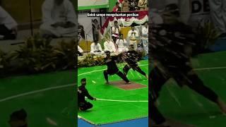 Atraksi Permainan golok #shorts #pencaksilat #viral #education #pesilatcerdas #martialart #keren