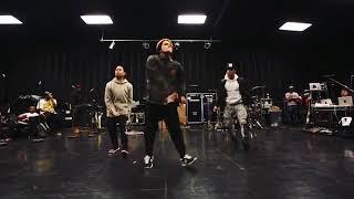 Ensayo Bruno Mars- performance Grammys Finesse