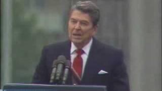 Ronald Reagan Speaks at Berlin Wall