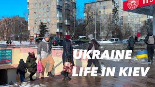 Ukraine  LIFE IN KIEV, February 16, 2025. The Streets of Kiev, Ukraine. Streets Scenes.