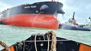 Mooring Operation Crude Oil Tanker
