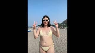 TANTE BOHAY LAGI ASYIK GOYANG DI PANTAI