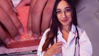 ASMR Português/Portugal | Limpeza de Pele com a Dra. Maya ~ Popping Pimples! (Doctor Roleplay)