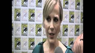 No Ordinary Family - Season 1: Comic-Con 2010 Exclusive: Julie Benz