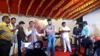 Singer manoj jaiswal with sunil shetty at Mumbai