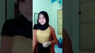 tiktok jilbab gunung gede sange hot || tiktok dance 2021 #shorts