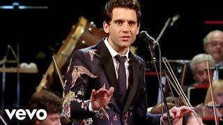 MIKA - Grace Kelly (Mika: Sinfonia Pop) ft. L'Orchestra Sinfonica e Coro Affinis Consort