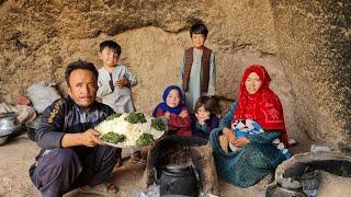 Village life in Afghanistan | Cooking delicious vegetable soup with rice