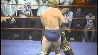 David Von Erich claws Kamala