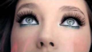 One by One VolumExpress Mascara TV commercial from Maybelline New York