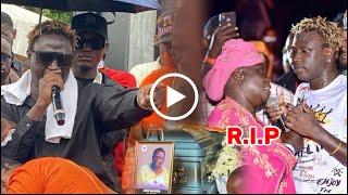 Gravity Omutujju breaks in Tears while giving an Emotional Speech to Late Mother while burying her