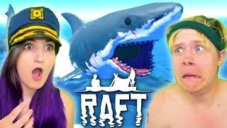 HUSBAND AND WIFE LOST AT SEA | Raft #1 (Funny Moments)