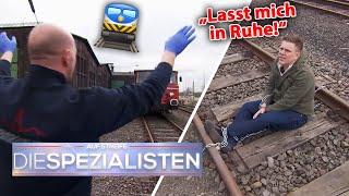 "Lasst mich in Ruhe!" Zug kommt! Lebensmüder Mann kettet sich an Gleis| Die Spezialisten | SAT.1