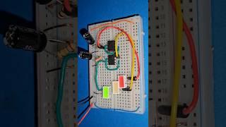 Traffic light circuit with 555 Timer IC #electronic #traffic #555ic #timer #light #circuit #short