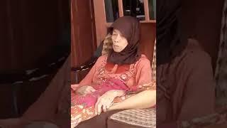 Nenek lagi tidur