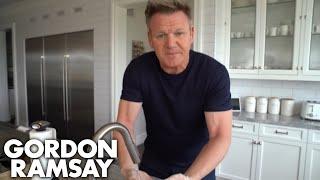 Gordon Ramsay Shows You The Proper Way to Wash Your hands in the Kitchen