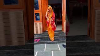 Sanjana ka yellow colour saree look Mein walk | Sanjana Yaduvanshi | Shyam Yadav #tunaktunaksong