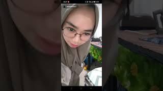 kak Dhini live tik tok challenge ambil sepatu malah kelihatan bokong gede nya #live #tiktok