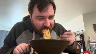 Maniac’s Kitchen - Trader Joe’s Spicy Garlic Sesame Noodles Review (4K HDR)