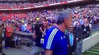 Arsene Wenger Insults Handshake with Jose Mourinho At Community Sheild