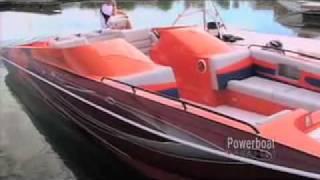 Powerboat tests the Shockwave 30 Deck Boat.