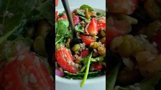 ANTI-AGING STRAWBERRY KALE SALAD @cookingforpeanuts with plant-based protein. Easy, delicious