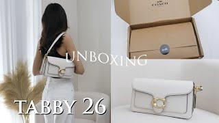 Unboxing 2023 Coach Tabby 26 | What fits inside a timeless bag? review, Worth it? - Aesthetic