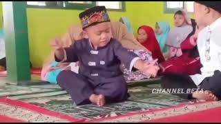 Vidio viral.bocah cilik goyang uplek banget.