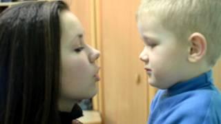 Как научить малышей целоваться))))