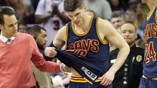 ‘It was really scary’ says Cavs’ Kyle Korver on his knee injury