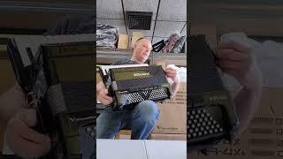 BRAND NEW Roland FR4X Accordions IN STOCK (Carnegie Accordion Company) Pittsburgh, PA - March 2022