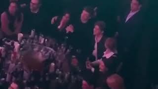 Taylor Swift and joe alwyn together in NME awards 2020 (Kiss)