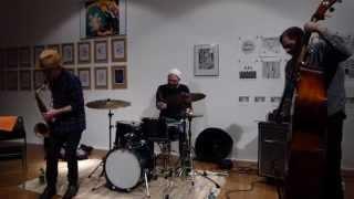 Chris Speed & Chris Tordini & Dave King - Galerie Maerz, Linz, Austria, 2015-03-12 - 02. Takedown