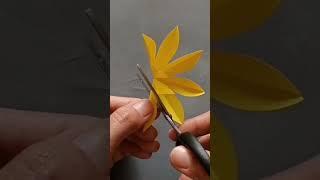 How To Make Beautiful Paper Flower Very Easy DIY Craft #mutiaracraftstudio #paperflowercraft #paper